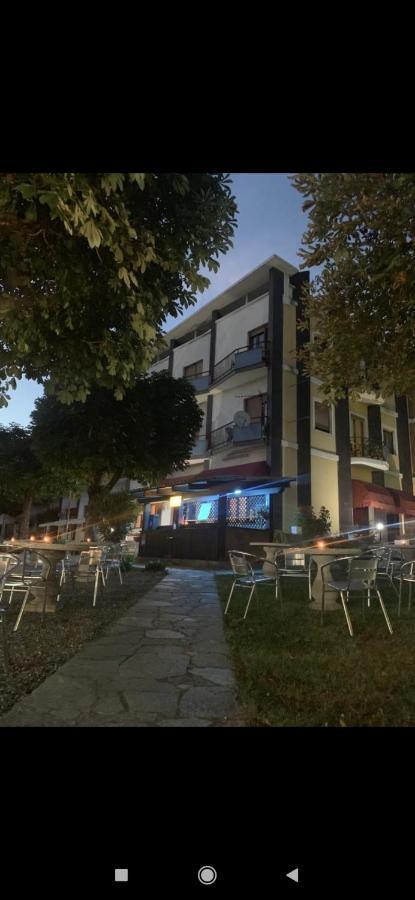 Hotel Lido Bollengo エクステリア 写真