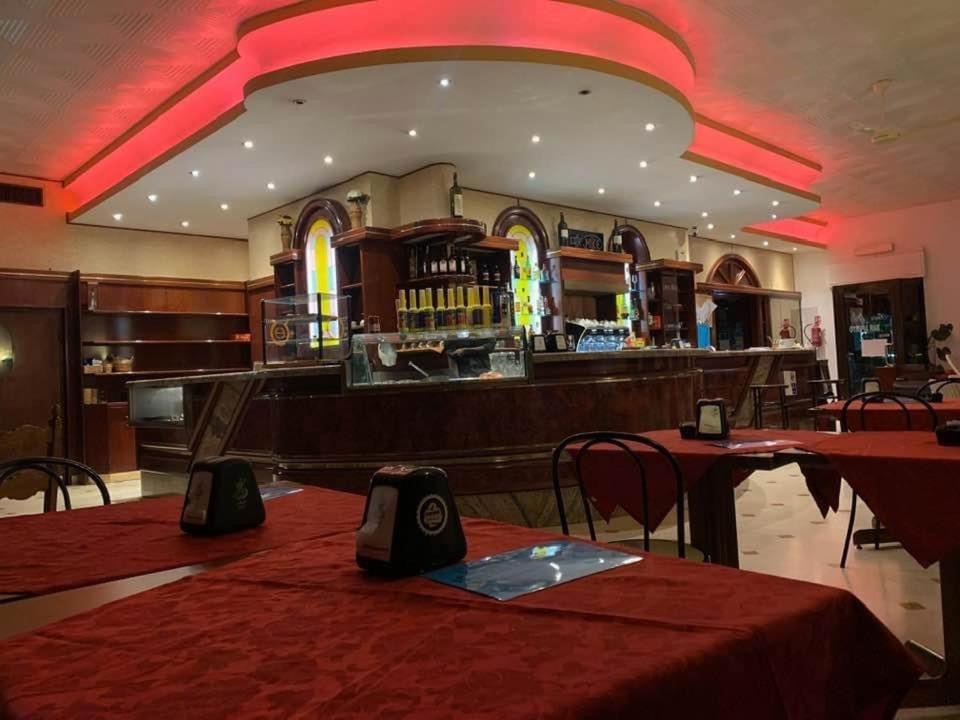 Hotel Lido Bollengo エクステリア 写真