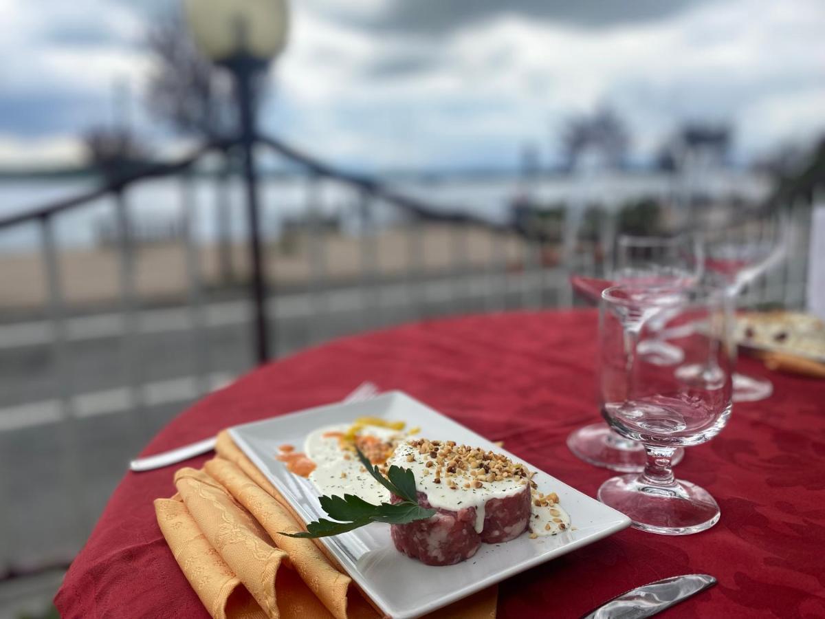 Hotel Lido Bollengo エクステリア 写真